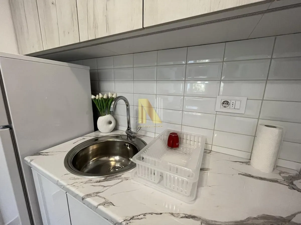 Izdavanje, dvosoban stan, 43m², Sajmište, Novi Sad