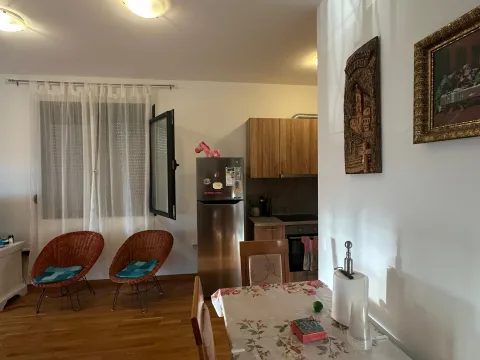 Prodaja, dvosoban stan, 70m², Centar, Tivat - image 8