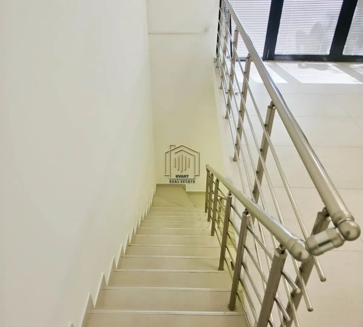 Rent, office space, 115m², Blok 6, Podgorica