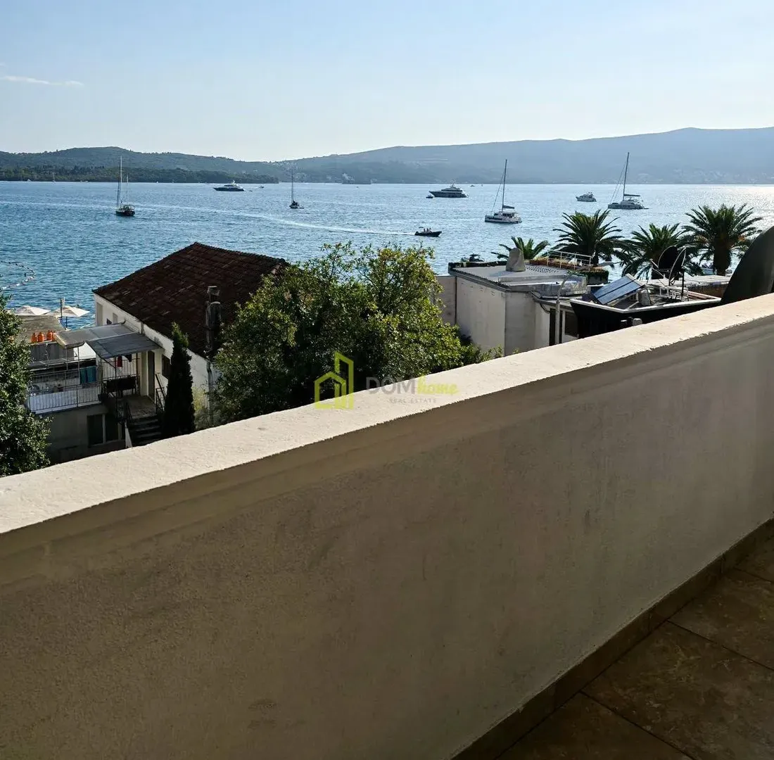 Rent, one bedroom apartment, 50m², Centar, Tivat