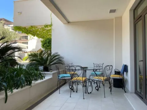 Prodaja, jednosoban stan, 80m², Porto Montenegro, Tivat - image 10