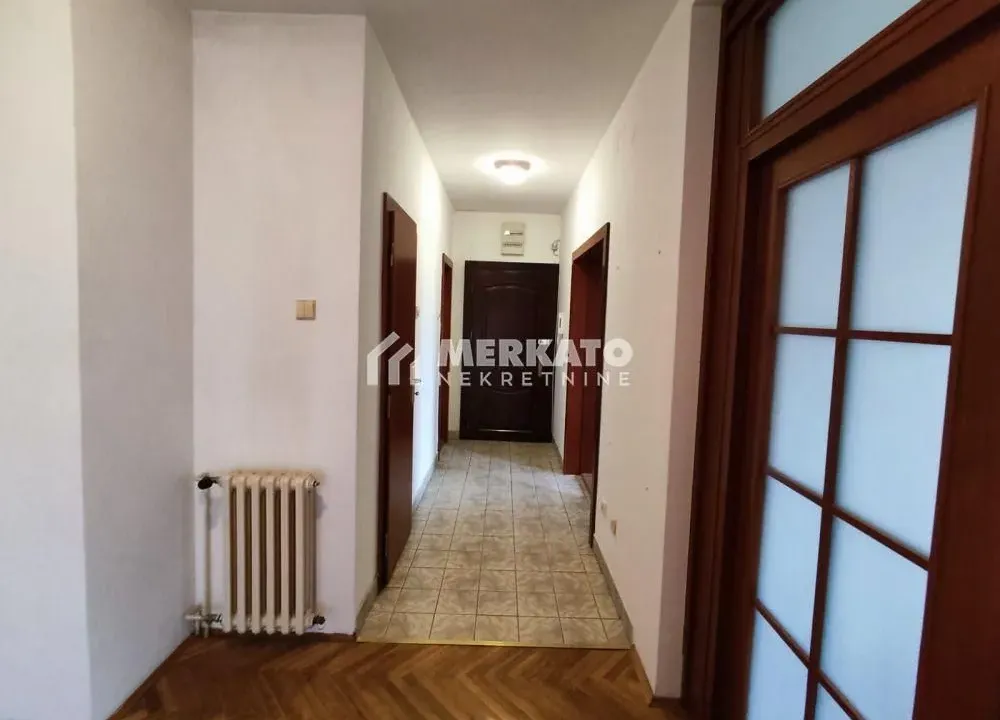Sale, four bedroom apartment, 112m², Centar, Zrenjanin