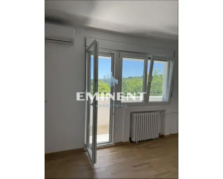 Rent, one bedroom apartment, 33m², Savski Venac, Beograd - image 10