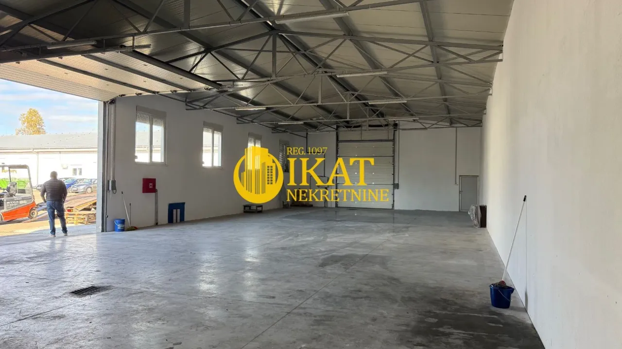 Izdavanje, poslovni prostor, 305m², Zemun Sve Podlokacije, Beograd