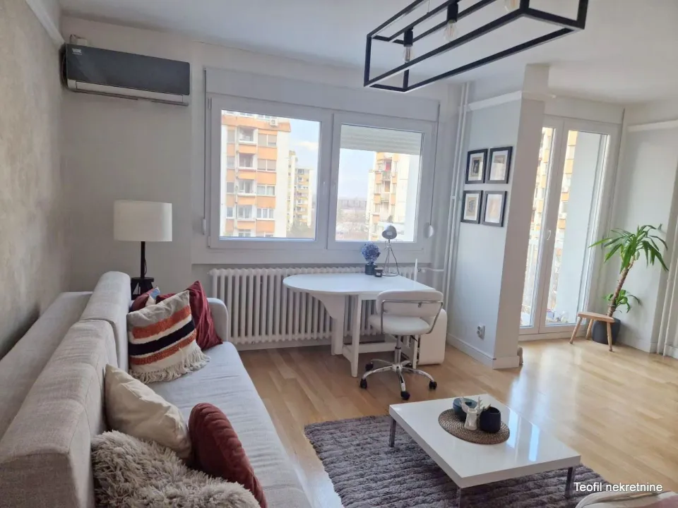 Rent, one bedroom apartment, 43m², Stari Grad, Beograd