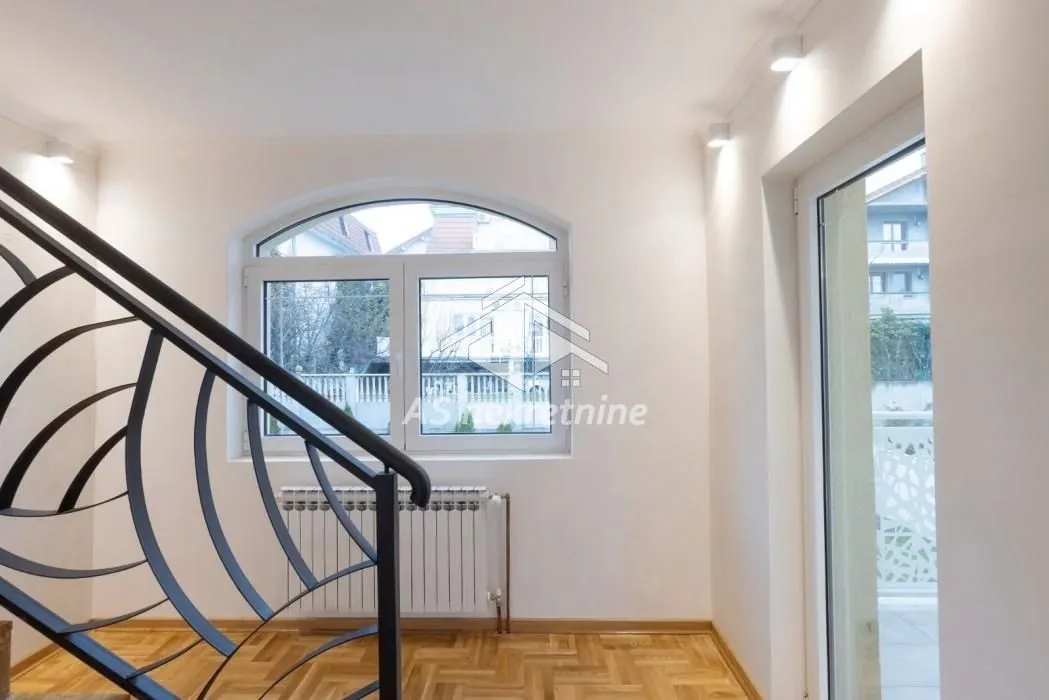 Izdavanje, kuća, 417m², Jajinci, Voždovac Sve Podlokacije