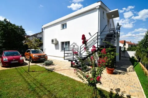 Rent, two bedroom apartment, 88m², Blok 9, Podgorica - image 2