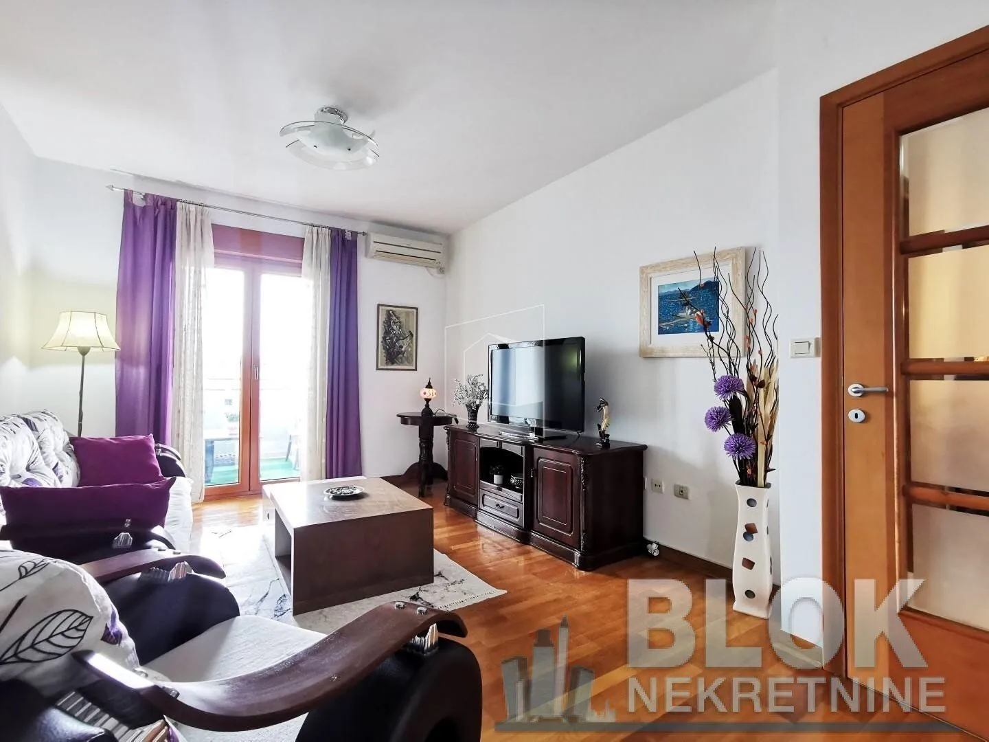 Izdavanje, trosoban stan, 87m², Preko Morače, Podgorica