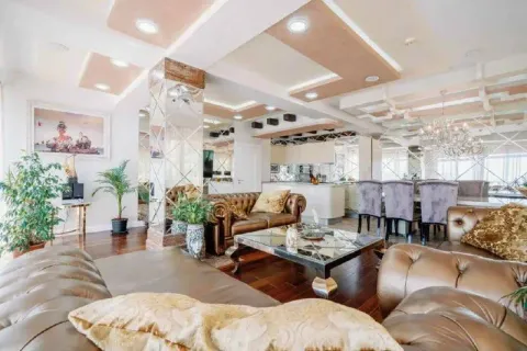 Sale, three bedroom apartment, 200m², Podkošljun, Budva - image 4