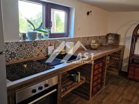 Izdavanje, kuća, 76m², Irig, Srbija - image 3