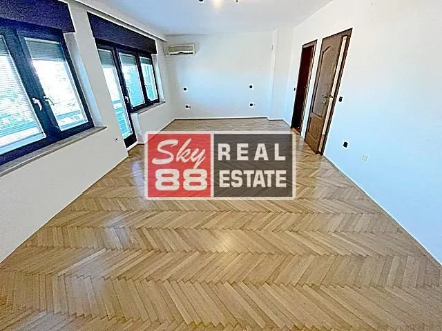 Rent, house, 412m², Voždovac Sve Podlokacije, Beograd