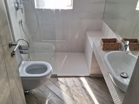 Izdavanje, četvorosoban stan, 270m², Kalenić Pijaca, Vračar Sve Podlokacije - image 9