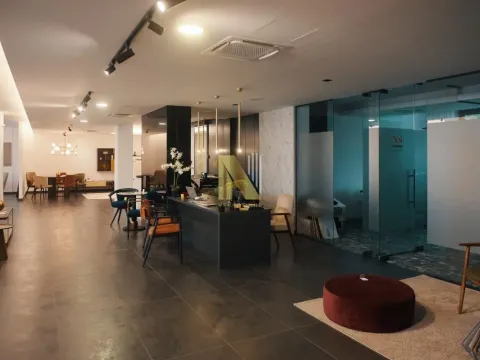 Izdavanje, poslovni prostor, 443m², Bulevar Evrope, Novi Sad Sve Podlokacije - image 12