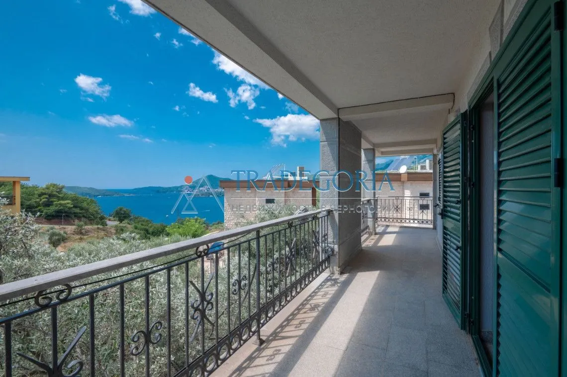 Prodaja, kuća, 453m², Pržno, Budva