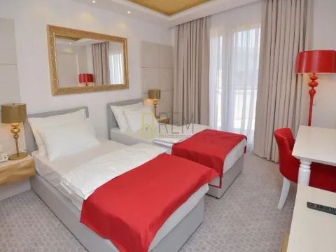 Prodaja, ugostiteljski objekat, 1030m², Centar, Budva - image 8