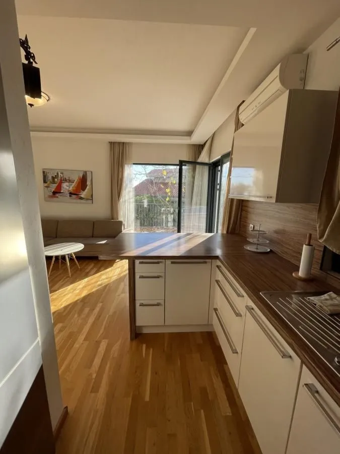 Prodaja, kuća, 201m², Topla, Herceg Novi