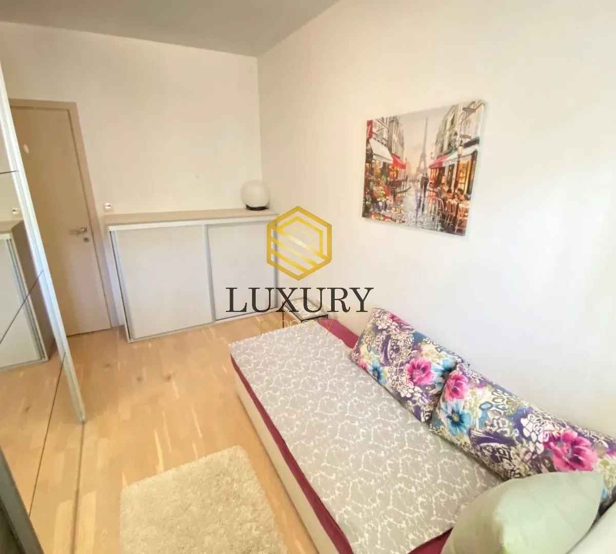 Rent, two bedroom apartment, 76m², City Kvart, Podgorica