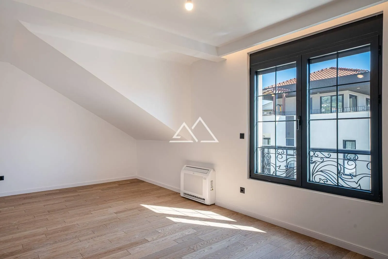 Sale, three bedroom apartment, 96m², Tivat, Crna Gora