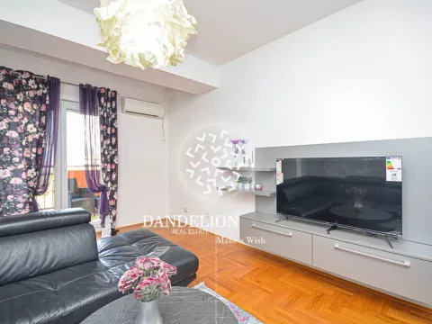 Rent, two bedroom apartment, 79m², City Kvart, Podgorica - image 10