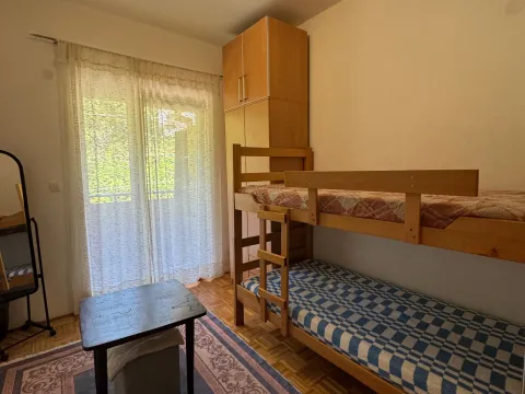 Izdavanje, dvosoban stan, 53m², Lazi, Budva - image 3