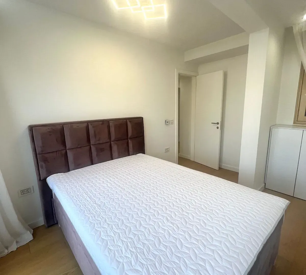 Rent, four bedroom apartment, 205m², Vračar Hram, Vračar Sve Podlokacije