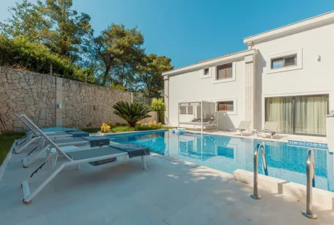 Rent, house, 400m², Dumidran, Tivat - image 3