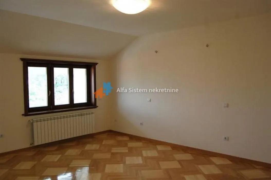 Izdavanje, stan, 300m², Savski Venac, Beograd