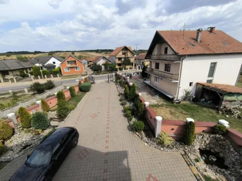 Sale, house, 330m², Supska, Ćuprija - image 24