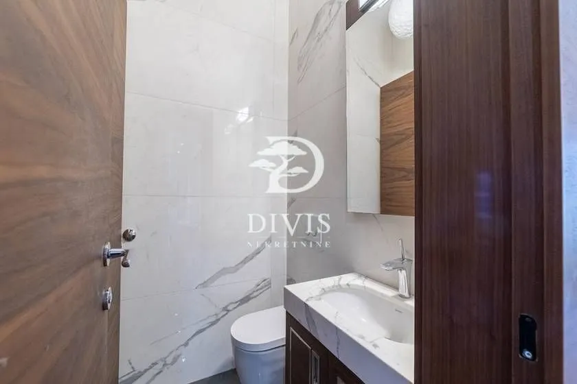 Sale, four bedroom apartment, 152m², Vračar Hram, Vračar Sve Podlokacije
