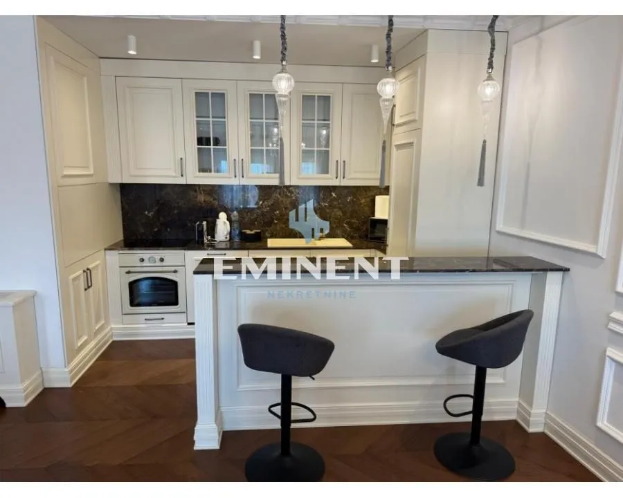 Rent, four bedroom apartment, 125m², Čubura, Beograd