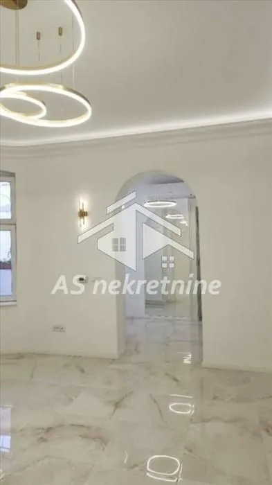 Rent, three bedroom apartment, 106m², Stari Grad, Beograd