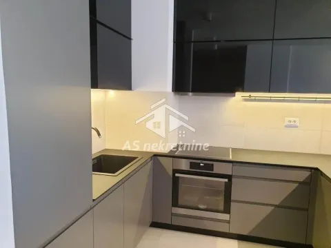 Rent, four bedroom apartment, 125m², Stari Grad, Beograd - image 9