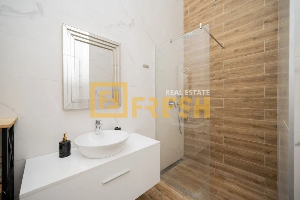 Rent, three bedroom apartment, 110m², Momišići, Podgorica