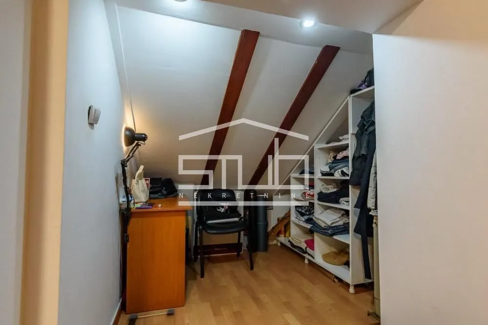 Sale, four bedroom apartment, 105m², Stari Grad, Beograd