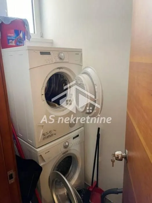 Rent, four bedroom apartment, 118m², Vračar Hram, Vračar Sve Podlokacije