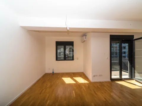 Izdavanje, jednosoban stan, 47m², Stari Aerodrom, Podgorica - image 2