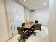 Izdavanje, poslovni prostor, 120m², City Kvart, Podgorica - image 4