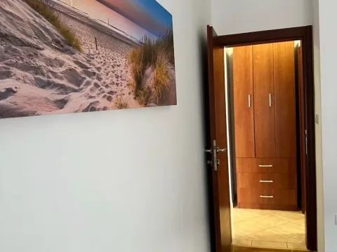 Izdavanje, jednosoban stan, 60m², Dobrota, Kotor - image 3