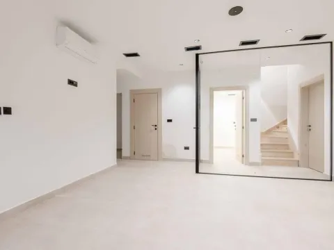 Sale, house, 754m², Sveti Stefan, Budva - image 10