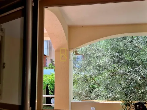 Prodaja, trosoban stan, 86m², Centar, Budva - image 13