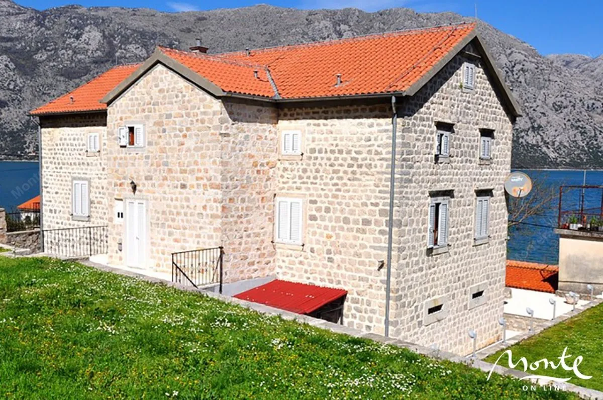 Prodaja, kuća, 327m², Stoliv, Kotor