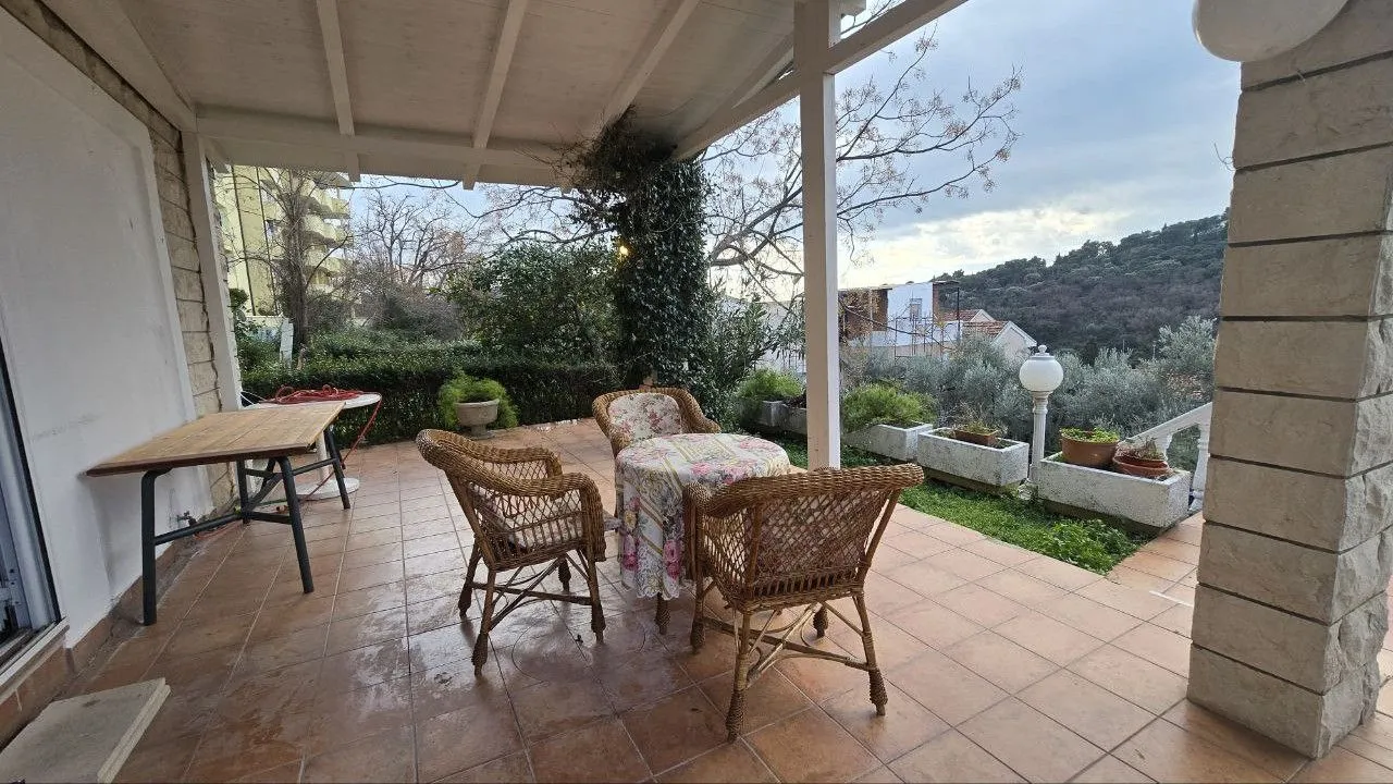 Prodaja, dvosoban stan, 56m², Petrovac, Budva