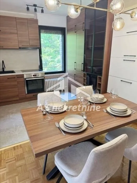 Rent, four bedroom apartment, 86m², Čukarica, Beograd