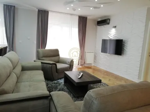 Izdavanje, četvorosoban stan, 130m², Grbavica, Novi Sad Sve Podlokacije - image 5