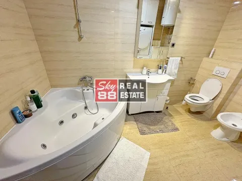 Izdavanje, četvorosoban stan, 134m², Savski Venac, Beograd - image 12