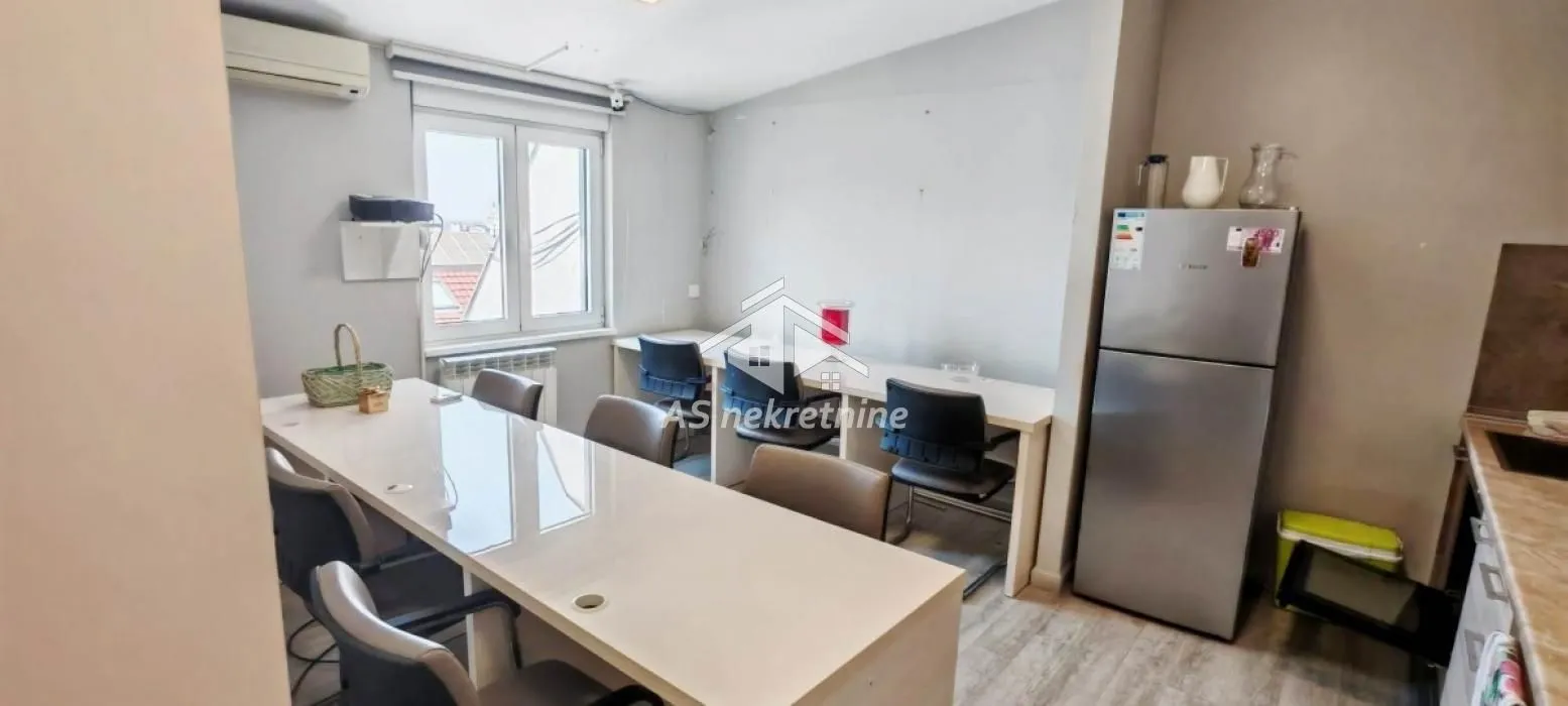 Prodaja, stan, 118m², Đeram Pijaca, Beograd