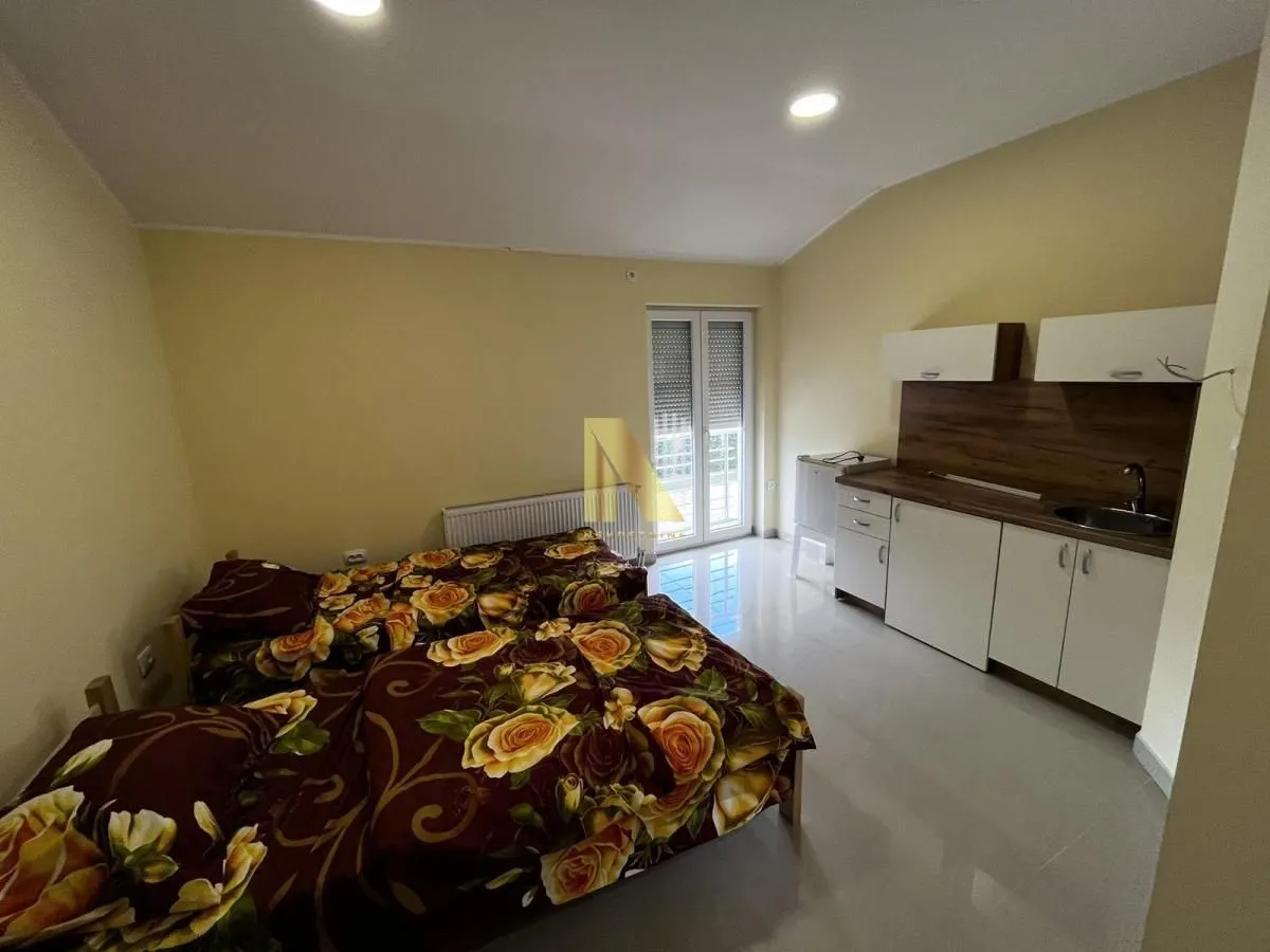 Rent, office space, 200m², Kać, Novi Sad Sve Podlokacije