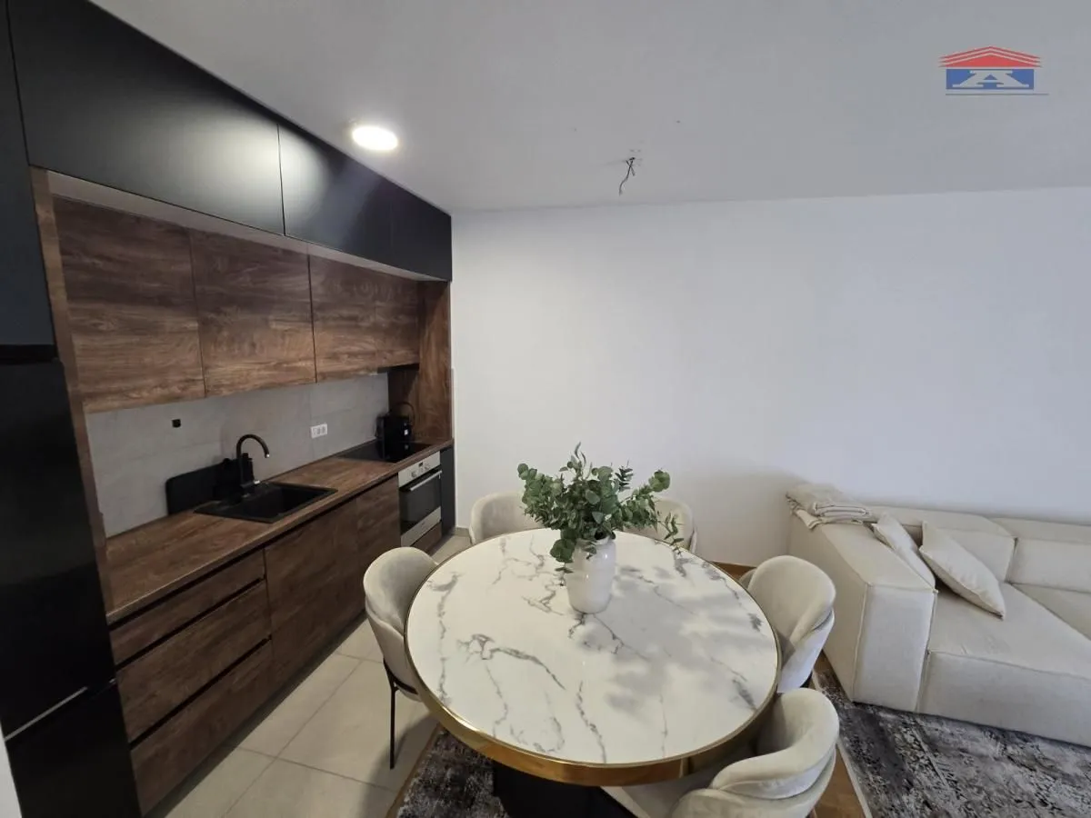 Izdavanje, dvosoban stan, 56m², Podbara, Novi Sad Sve Podlokacije