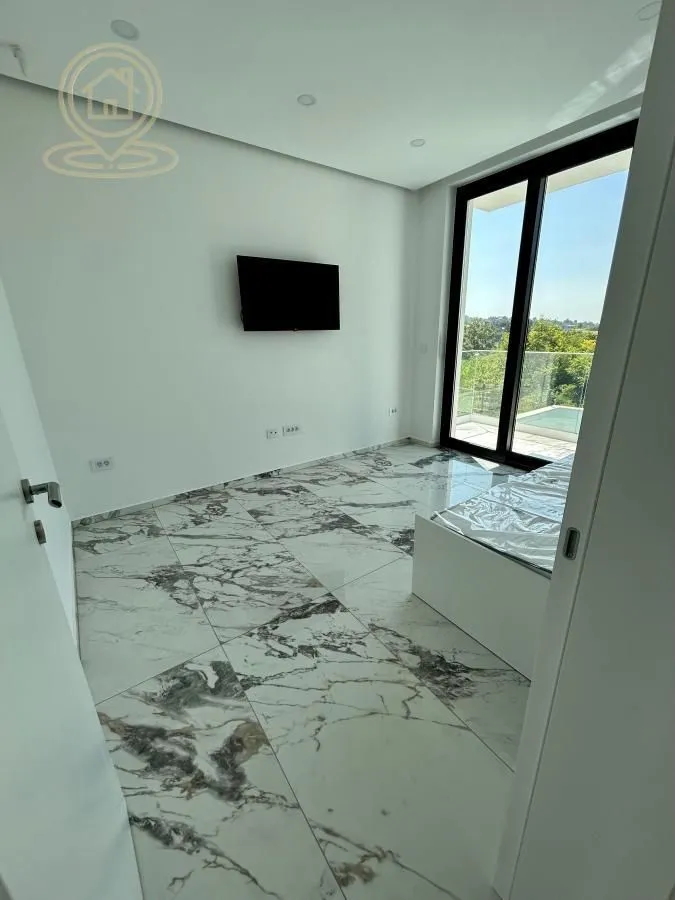 Izdavanje, kuća, 180m², Sremska Kamenica, Petrovaradin