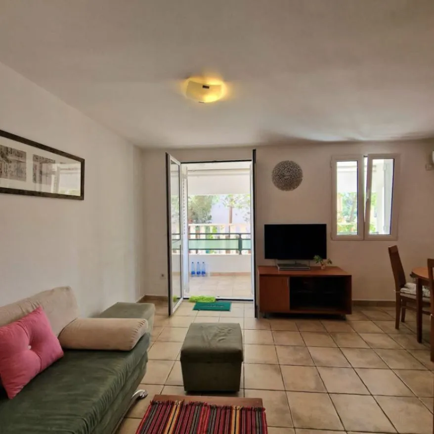 Sale, one bedroom apartment, 54m², Petrovac, Budva